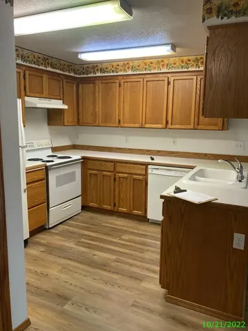 1519 SW Harbor Drive Mcminnville OR 97128