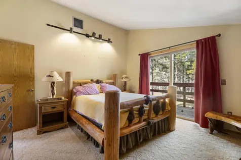 56865 Gina Lane Bend OR 97707