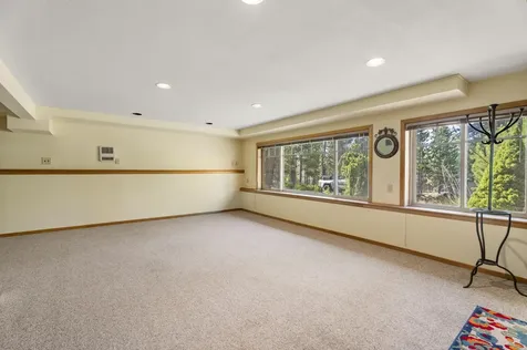 56865 Gina Lane Bend OR 97707
