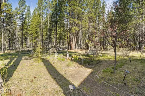 56865 Gina Lane Bend OR 97707