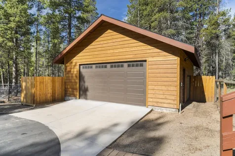 56865 Gina Lane Bend OR 97707