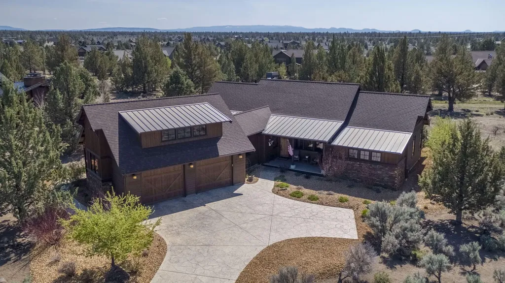16584 SW Wildhorse Court Powell Butte OR 97753