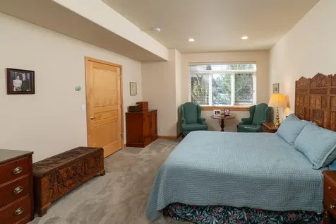 60512 Elkai Woods Drive Bend OR 97702