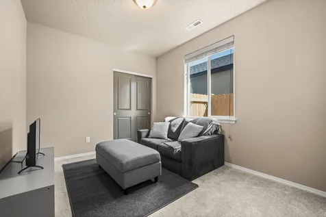 2590 NW Teak Place Redmond OR 97756