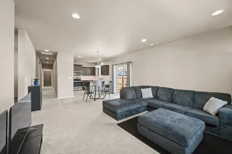 2590 NW Teak Place Redmond OR 97756