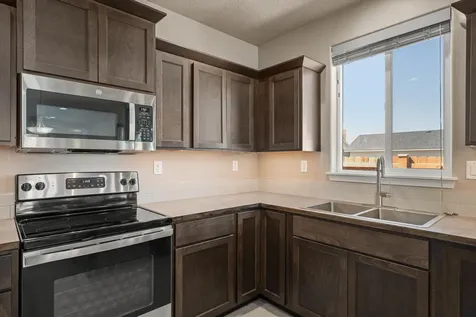 2590 NW Teak Place Redmond OR 97756