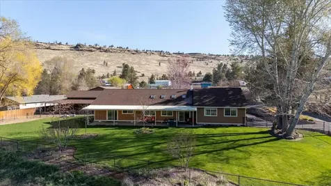 1797 SE Hoover Lane Prineville OR 97754