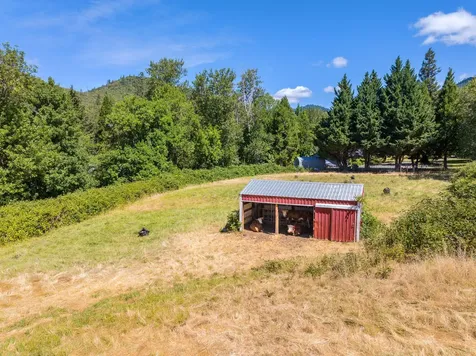 270 W Jones Creek Road Grants Pass OR 97526