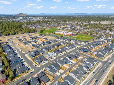 20457 Aberdeen Drive Bend OR 97702