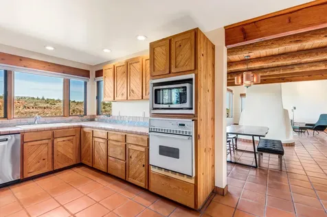 5271 SW Loma Linda Drive Redmond OR 97756