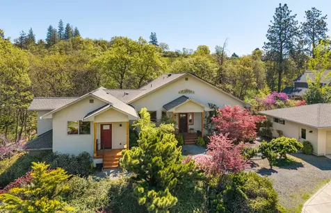 130 Westwood Street Ashland OR 97520