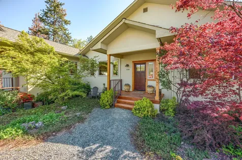 130 Westwood Street Ashland OR 97520
