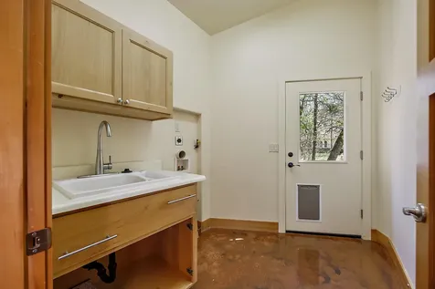 130 Westwood Street Ashland OR 97520