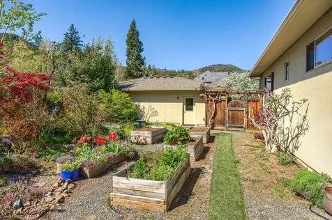 130 Westwood Street Ashland OR 97520