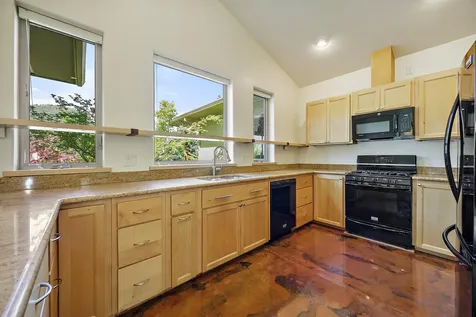 130 Westwood Street Ashland OR 97520