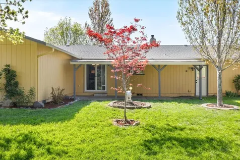 2280 Delta Waters Road Medford OR 97504