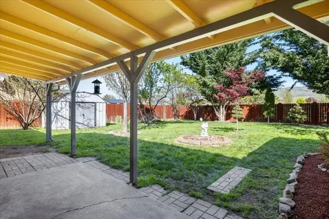 2280 Delta Waters Road Medford OR 97504