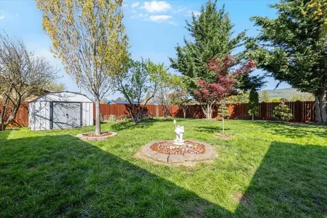 2280 Delta Waters Road Medford OR 97504