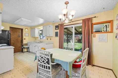 2280 Delta Waters Road Medford OR 97504