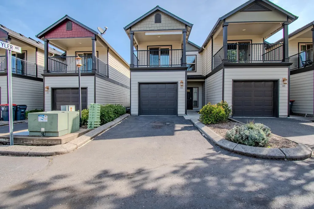 183 Logan Avenue Central Point OR 97502