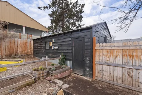 375 SE Miller Avenue Bend OR 97702