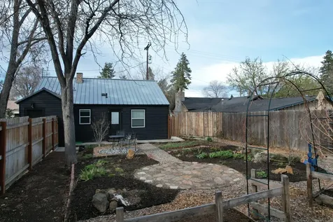 375 SE Miller Avenue Bend OR 97702