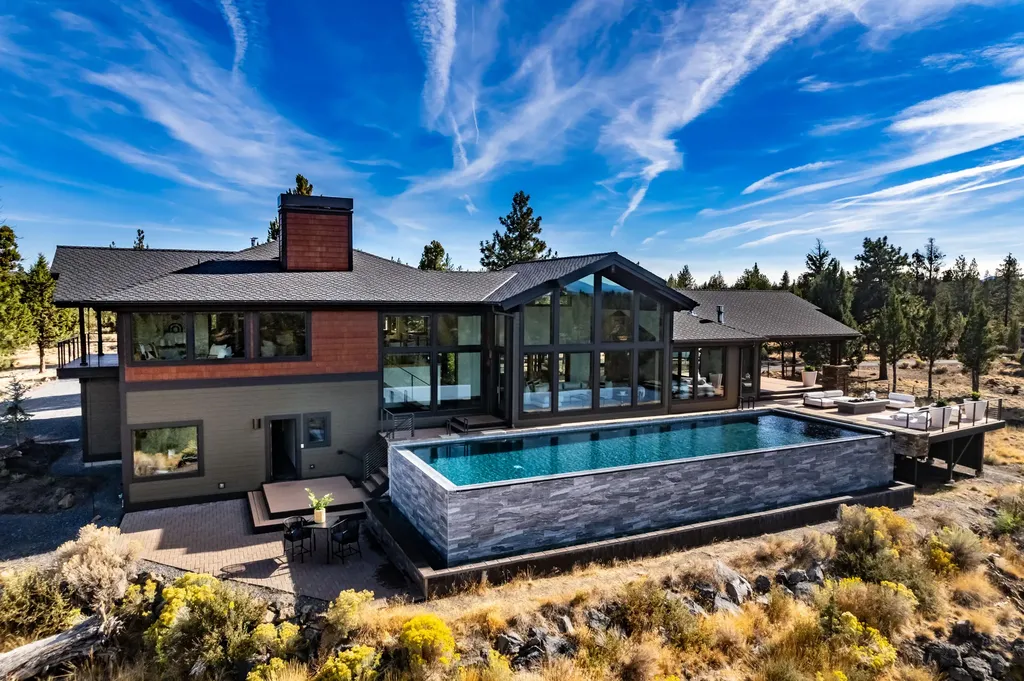 18776 Hakamore Drive Bend OR 97703