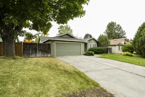 1765 NE Sonya Court Bend OR 97701