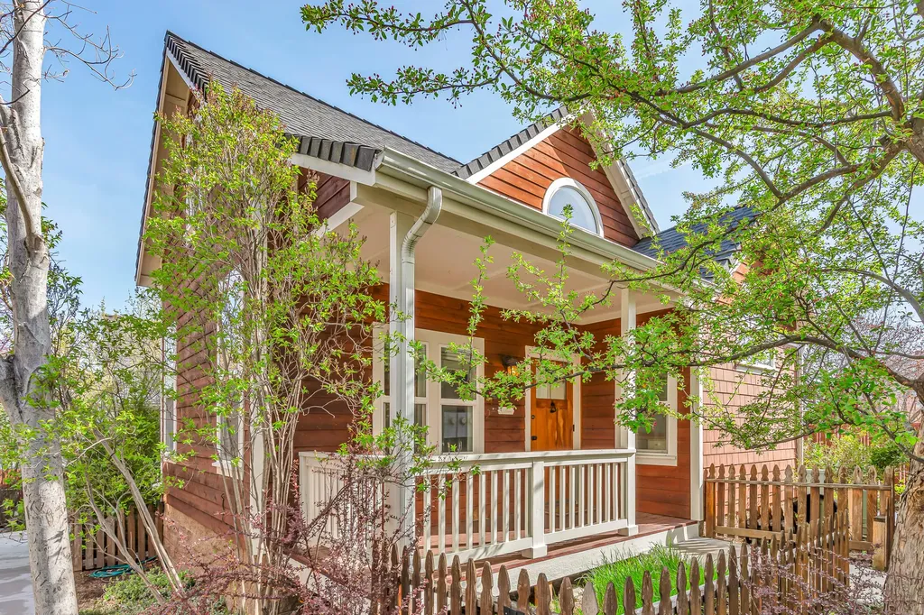 2299 Siskiyou Boulevard Ashland OR 97520