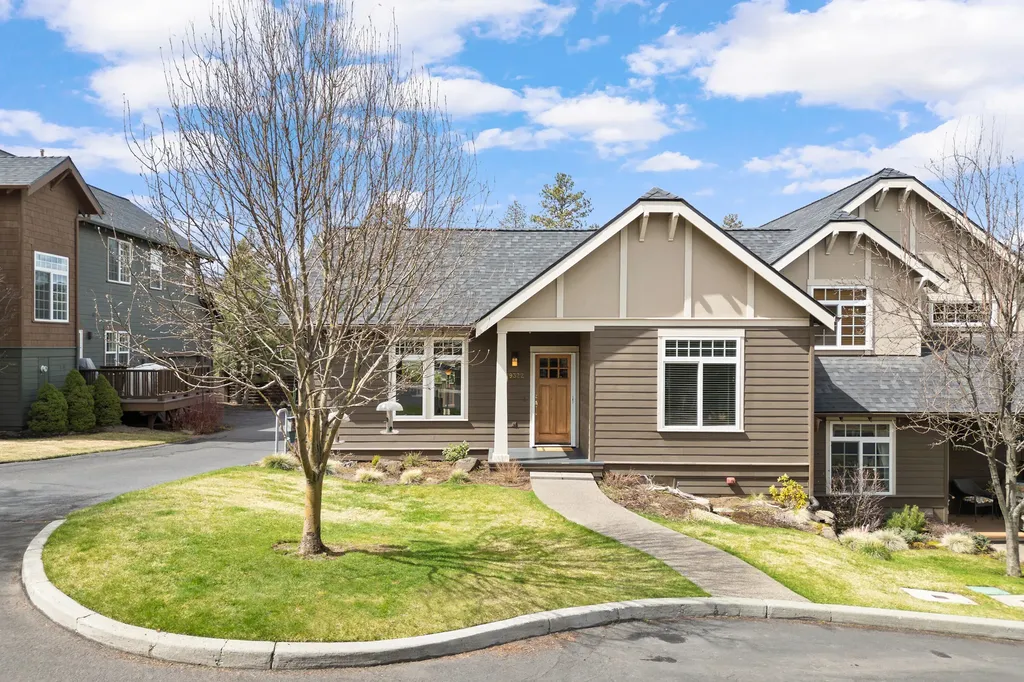19322 SW Laurelhurst Way Bend OR 97702