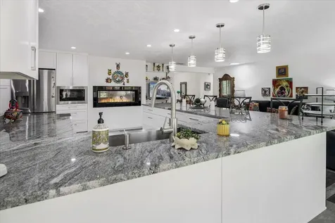 20942 King David Avenue Bend OR 97702