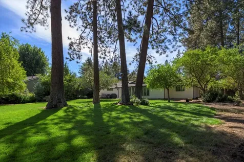 20942 King David Avenue Bend OR 97702
