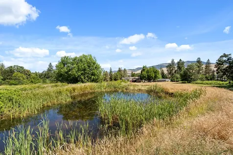 2570 Siskiyou Boulevard Ashland OR 97520