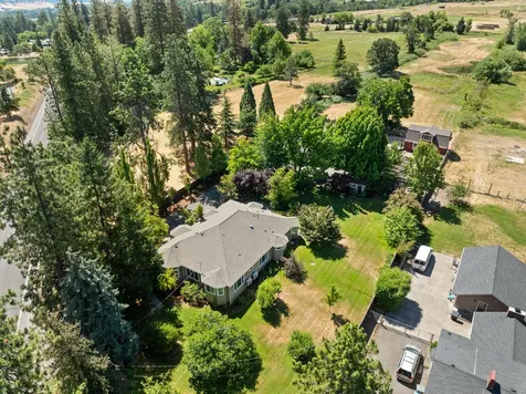 2570 Siskiyou Boulevard Ashland OR 97520