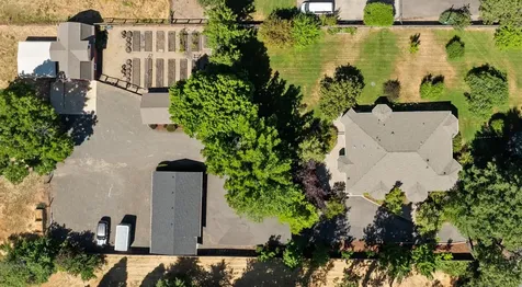 2570 Siskiyou Boulevard Ashland OR 97520