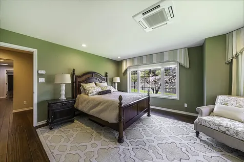 2570 Siskiyou Boulevard Ashland OR 97520