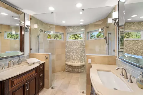 2570 Siskiyou Boulevard Ashland OR 97520