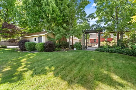 2570 Siskiyou Boulevard Ashland OR 97520