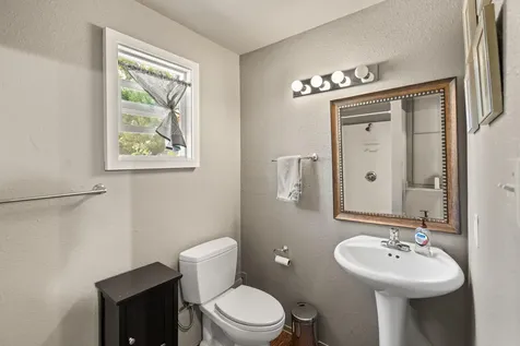 2570 Siskiyou Boulevard Ashland OR 97520