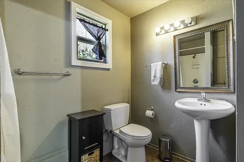 2570 Siskiyou Boulevard Ashland OR 97520