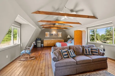 2570 Siskiyou Boulevard Ashland OR 97520