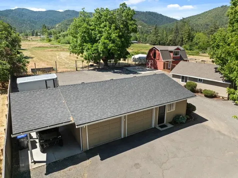 2570 Siskiyou Boulevard Ashland OR 97520