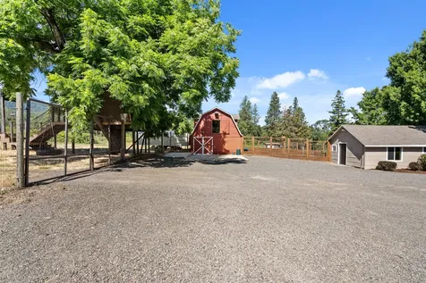 2570 Siskiyou Boulevard Ashland OR 97520