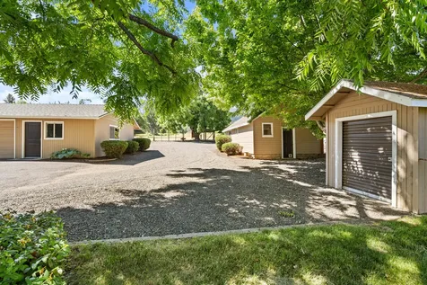 2570 Siskiyou Boulevard Ashland OR 97520