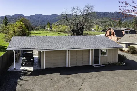 2570 Siskiyou Boulevard Ashland OR 97520