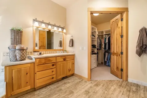 56735 Nest Pine Drive Bend OR 97707