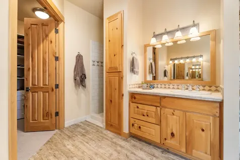 56735 Nest Pine Drive Bend OR 97707