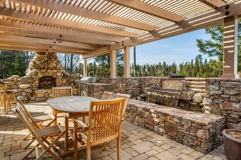 56735 Nest Pine Drive Bend OR 97707