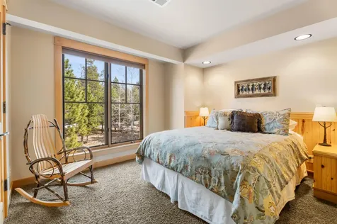 56735 Nest Pine Drive Bend OR 97707