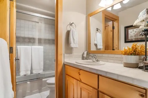 56735 Nest Pine Drive Bend OR 97707